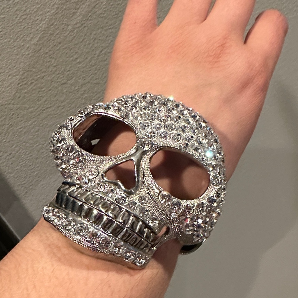 Skull rhinestone bracelet - Picture 2 of 7